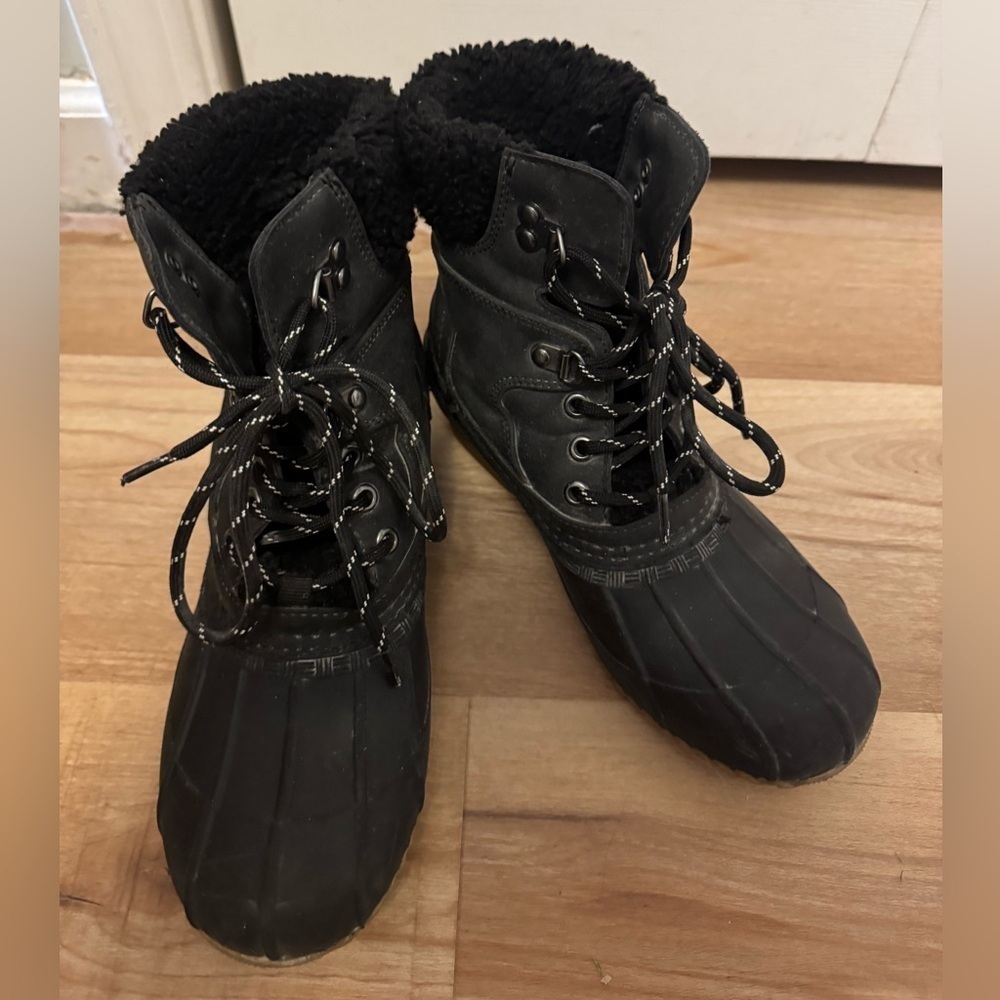 Tommy Hilfiger Black Winter Lace Up Boots with Fur Lining